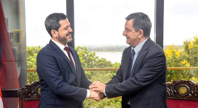 Paraguay | El presidente Latorre se reunió con representantes de Parlamento & Fe